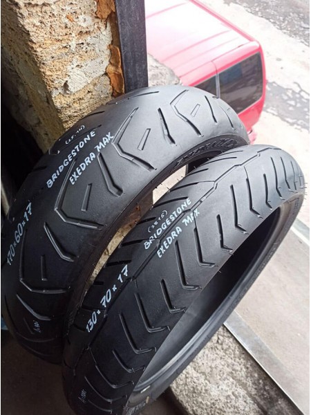 Комлект БУ Мотошин Bridgestone 170/60-17 и 130/70-17 Exedra Max Mean Street TL