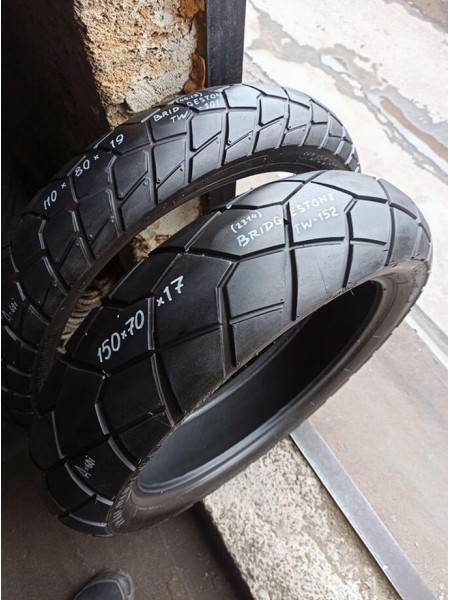 Комлект БУ Мотошин Bridgestone 150/70-17 и 110/80-19 TW-101-152 TL Комлект БУ Мотошин Bridgestone 150/70-17 и 110/80-19 TW-101-152 TL
