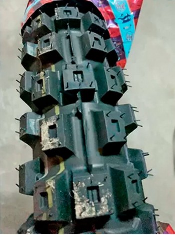 Купити мото покришку China 3.00-17 kross MR-098 TT